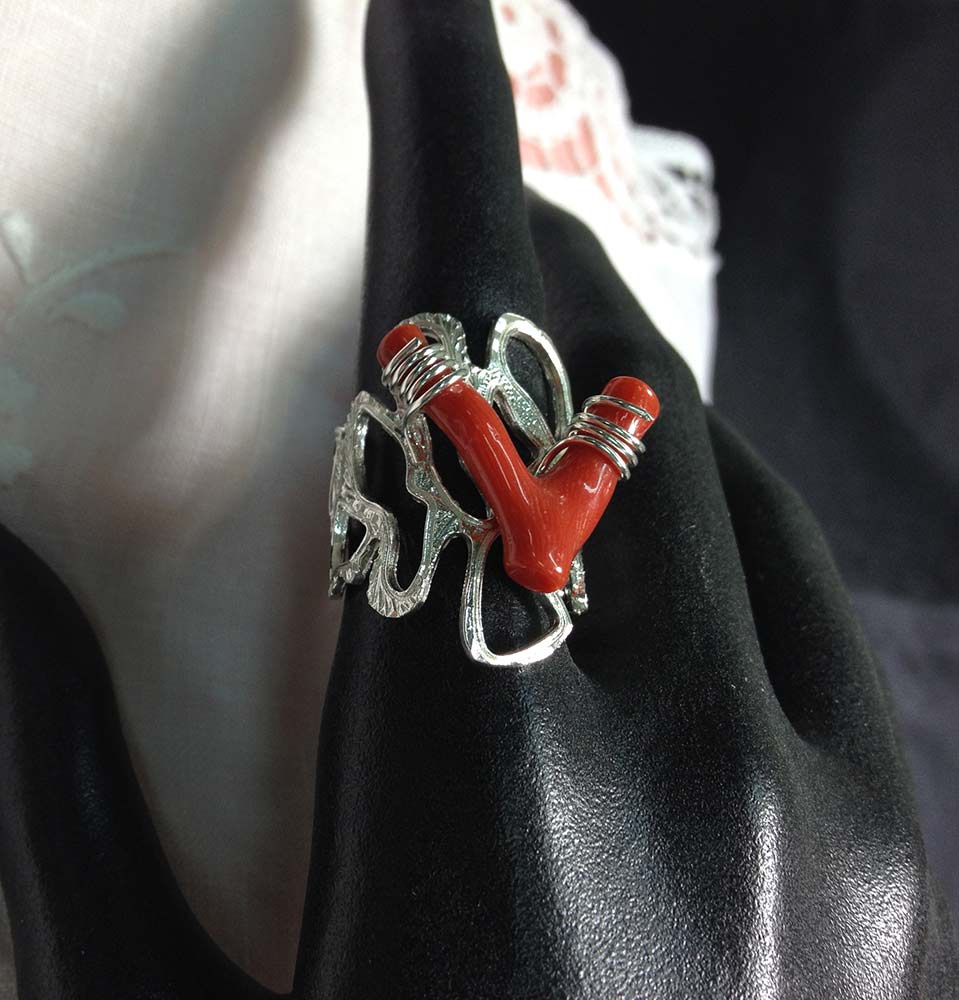 Anello con ramo di corallo , argento 925