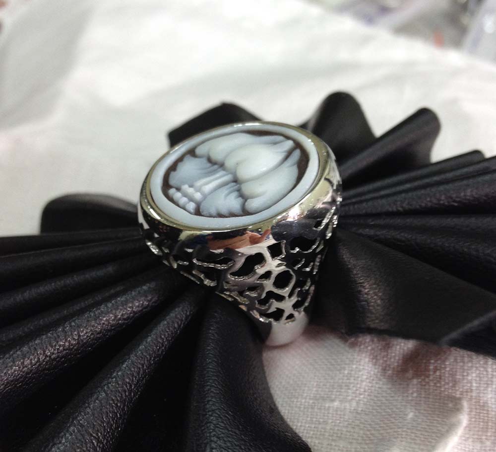 Anello in argento 925 con cammeo fiore